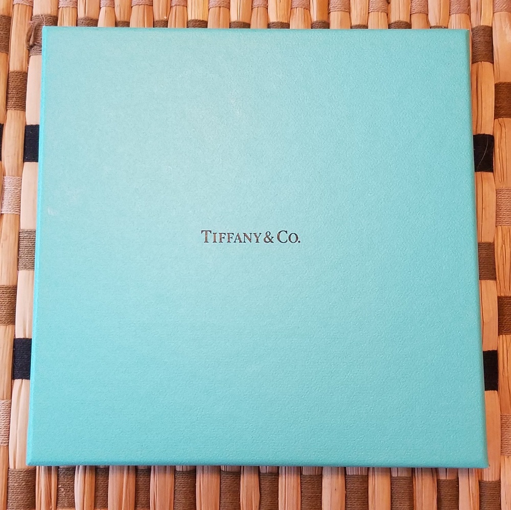 NEW Authentic Tiffany & Co Medium Flat Box 6×6×1